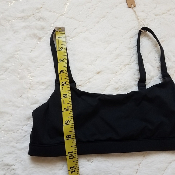 SKIMS Bralette & Underwear Set - Picture 7 of 9